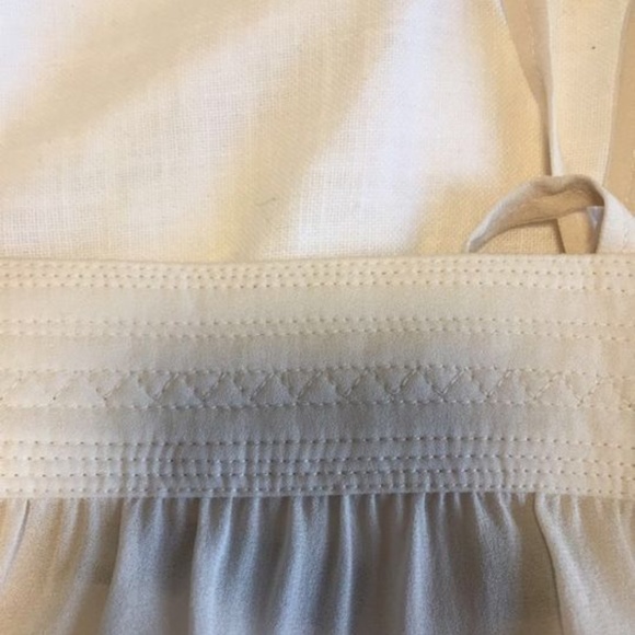 Vince Silk Top, brand new never worn, Size Small - Picture 3 of 8